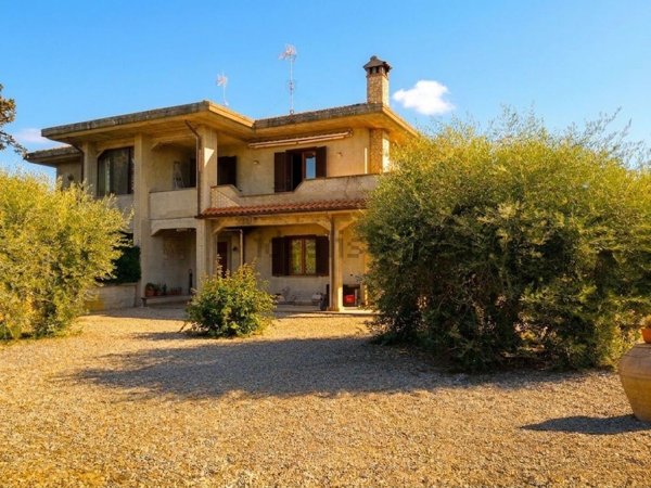 casa indipendente in vendita a Montefiascone in zona Poggio Frusta