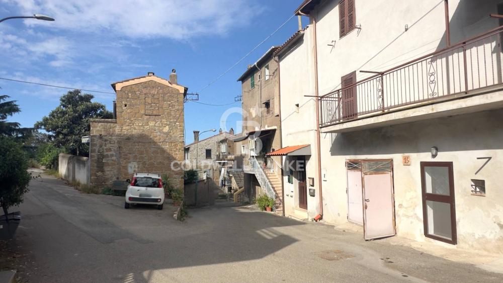 locale di sgombero in vendita a Monte Romano
