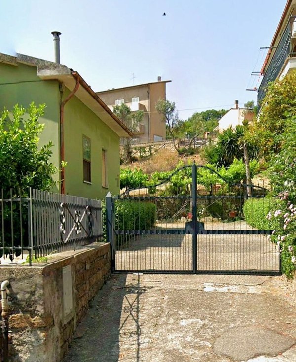 casa indipendente in vendita a Monte Romano