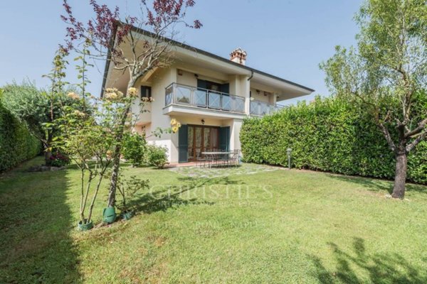 casa indipendente in vendita a Monterosi