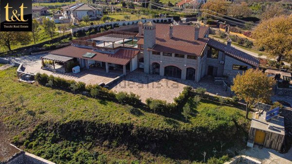 casa indipendente in vendita a Monterosi