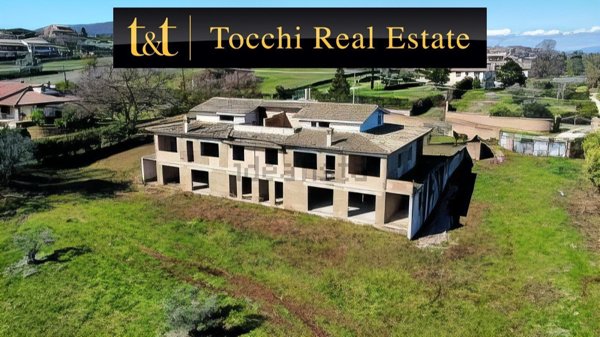 casale in vendita a Monterosi