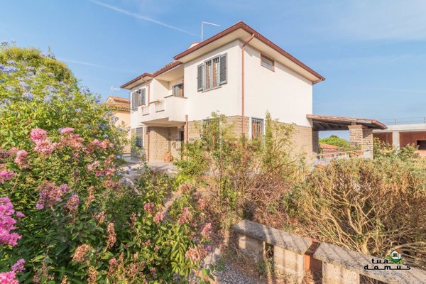 casa indipendente in vendita a Monterosi