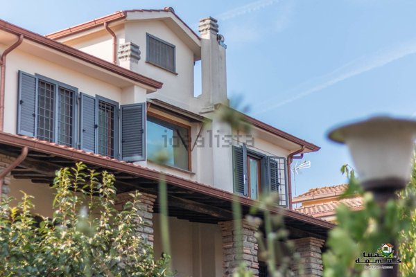 casa indipendente in vendita a Monterosi