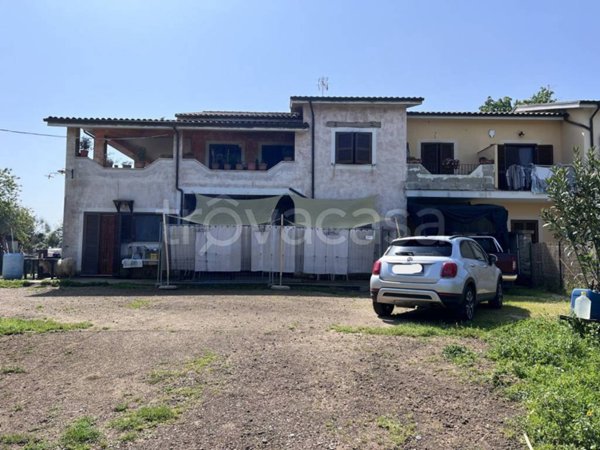 casa indipendente in vendita a Monterosi