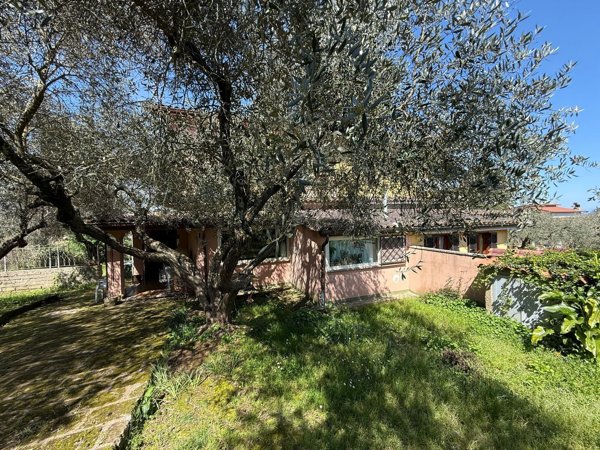 casa indipendente in vendita a Monterosi