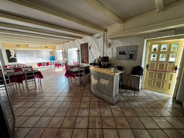 negozio in vendita a Monterosi