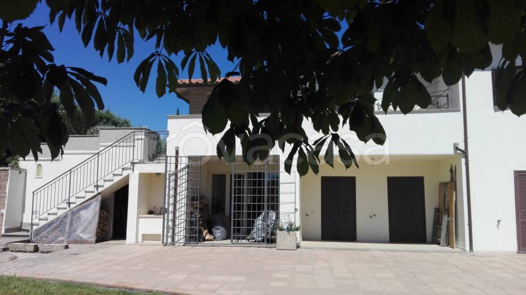 casa indipendente in vendita a Monterosi