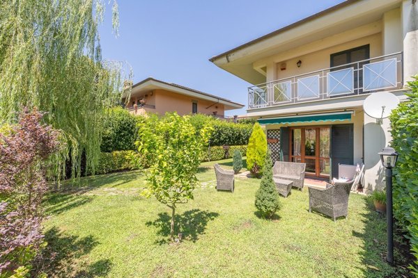 casa indipendente in vendita a Monterosi