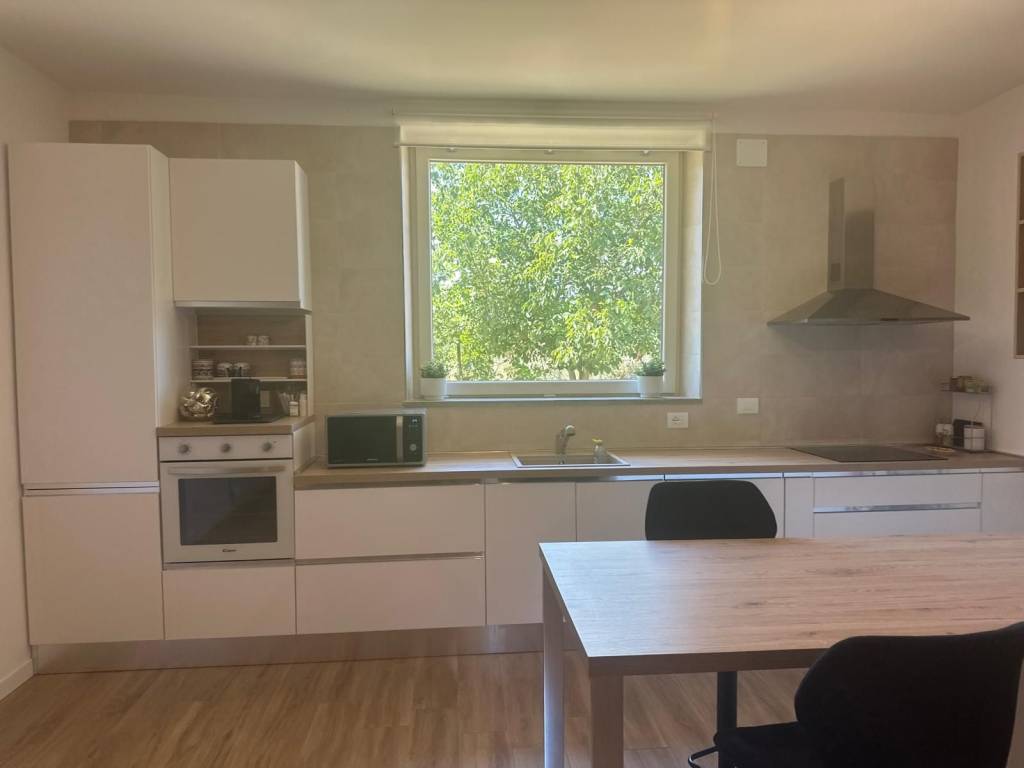 casa indipendente in vendita a Monterosi