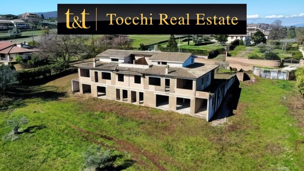 casa indipendente in vendita a Monterosi