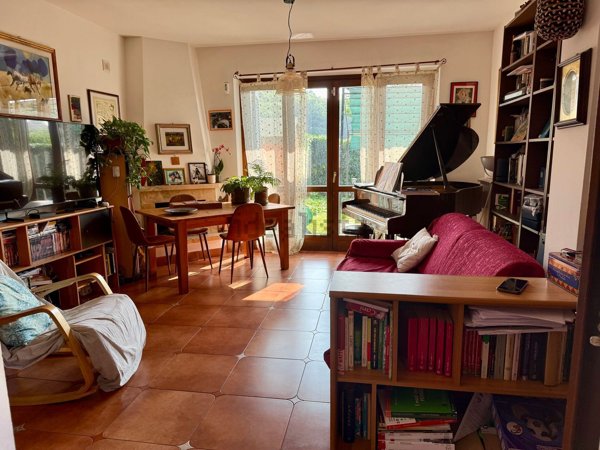 casa indipendente in vendita a Monterosi
