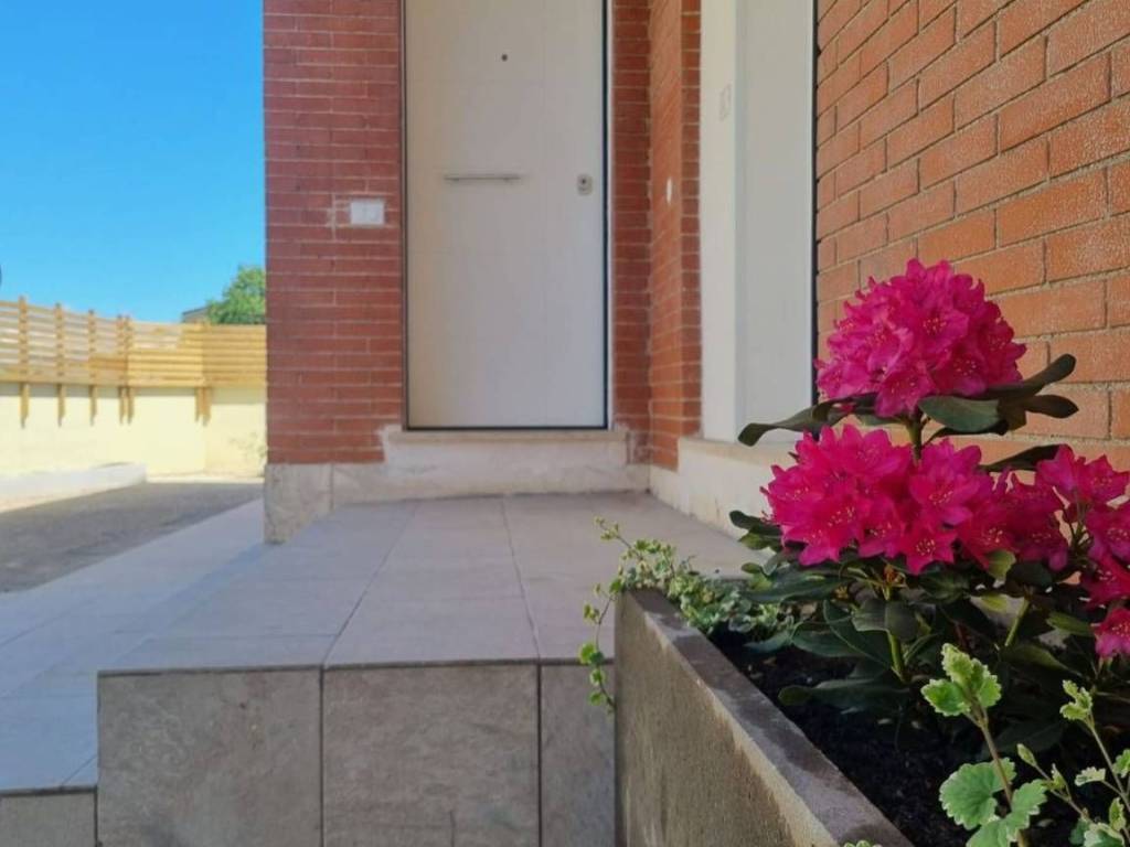 intera palazzina in vendita a Monterosi