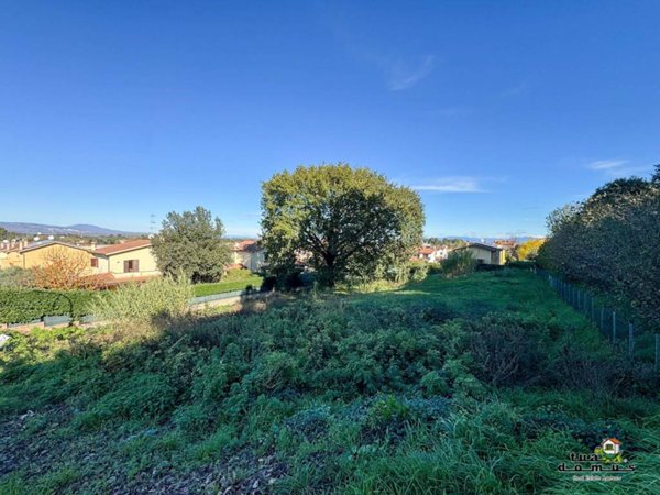 casa indipendente in vendita a Monterosi