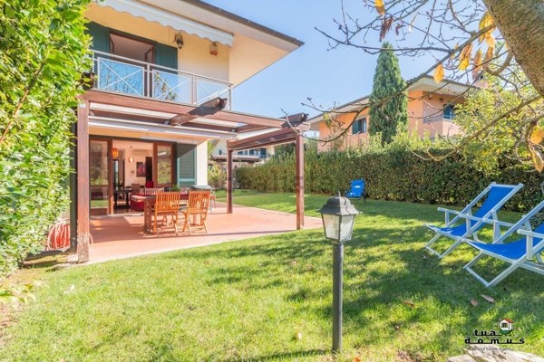 casa indipendente in vendita a Monterosi