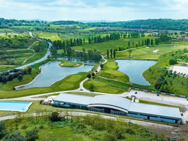 casa indipendente in vendita a Monterosi