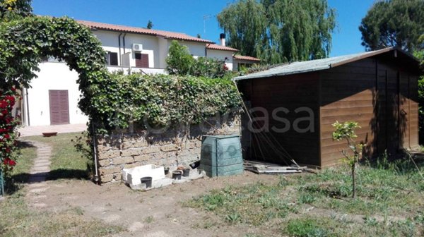 casa indipendente in vendita a Monterosi