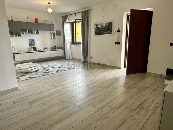 casa indipendente in vendita a Monterosi