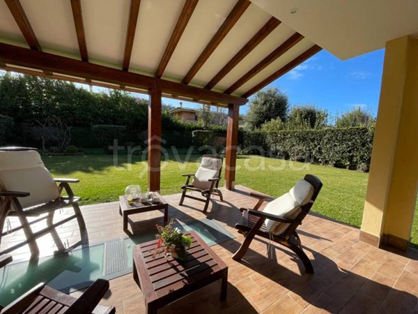 casa indipendente in vendita a Monterosi