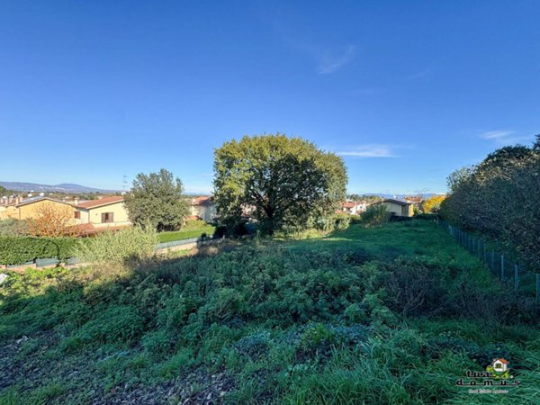 casa indipendente in vendita a Monterosi