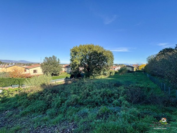 casa indipendente in vendita a Monterosi