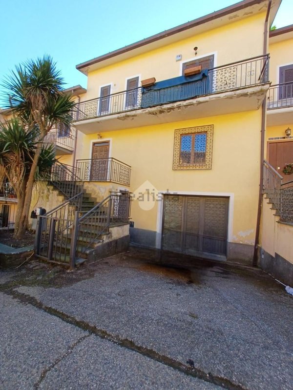 casa indipendente in vendita a Monterosi