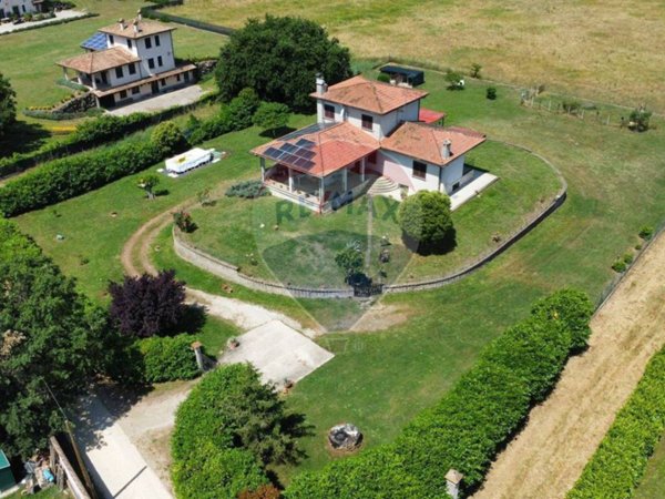 casa indipendente in vendita a Nepi