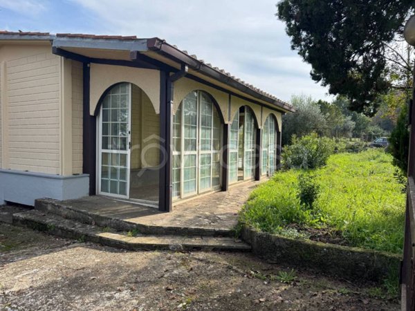 casa indipendente in vendita a Nepi