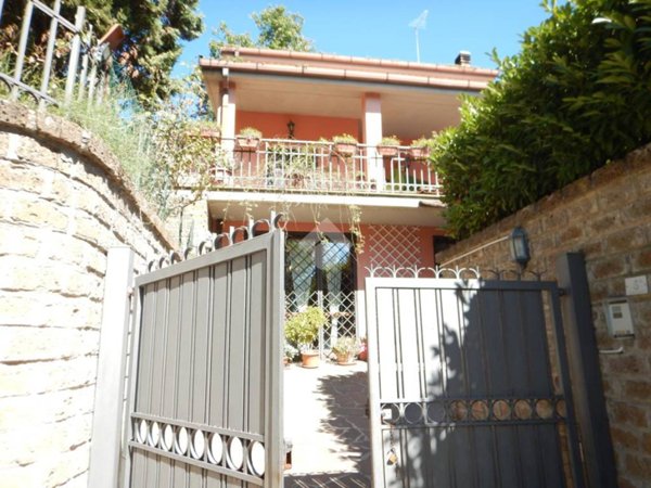 casa indipendente in vendita a Nepi