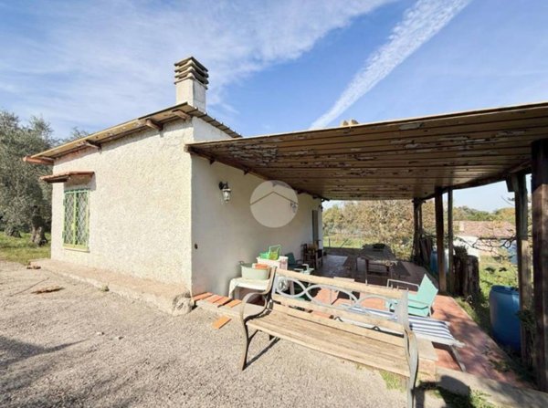 casa indipendente in vendita a Nepi