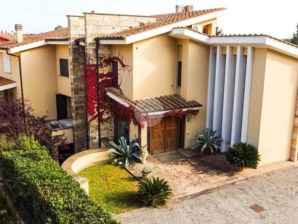 casa indipendente in vendita a Nepi