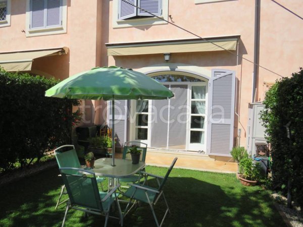 casa indipendente in vendita a Nepi