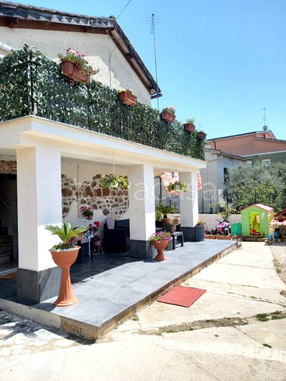 casa indipendente in vendita a Nepi