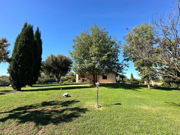 casa indipendente in vendita a Nepi