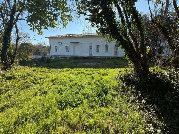 casa indipendente in vendita a Nepi