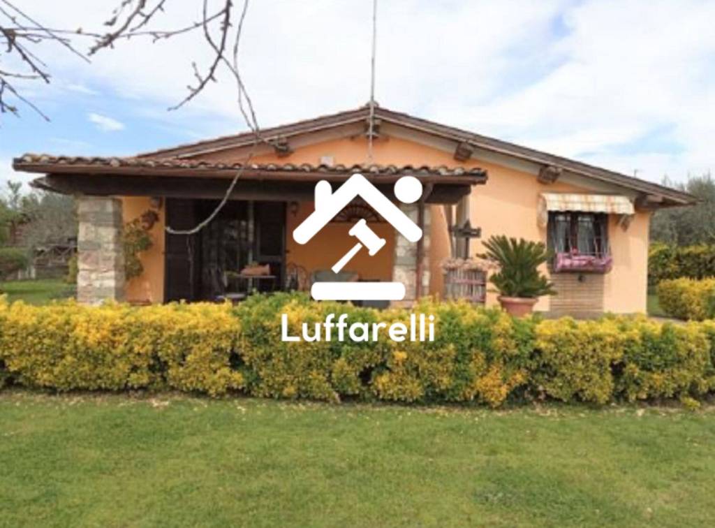 casa indipendente in vendita a Nepi
