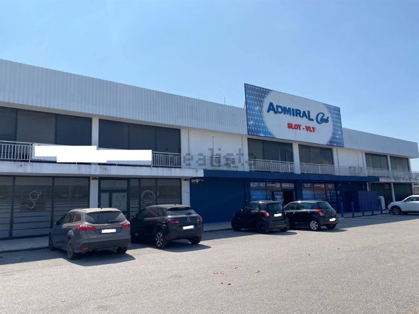 locale commerciale in vendita a Nepi
