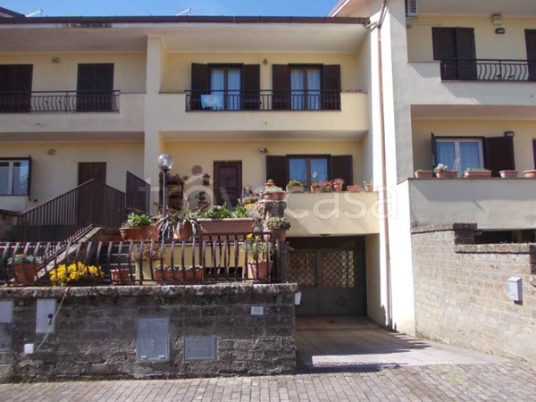 casa indipendente in vendita a Nepi