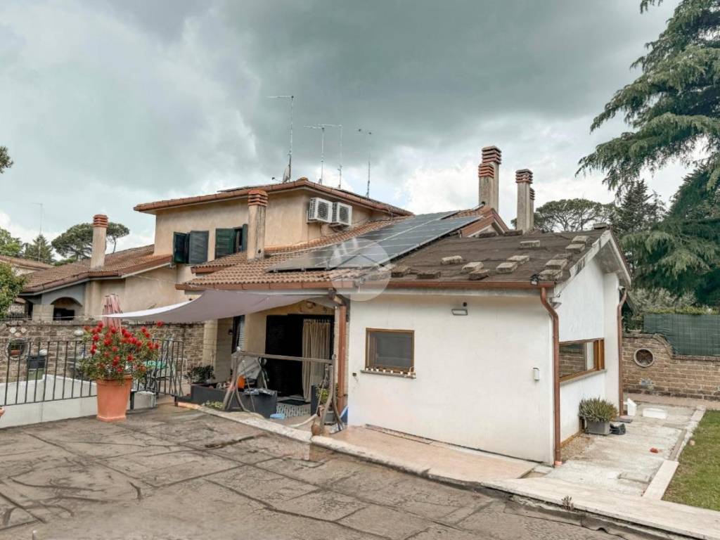 casa indipendente in vendita a Nepi
