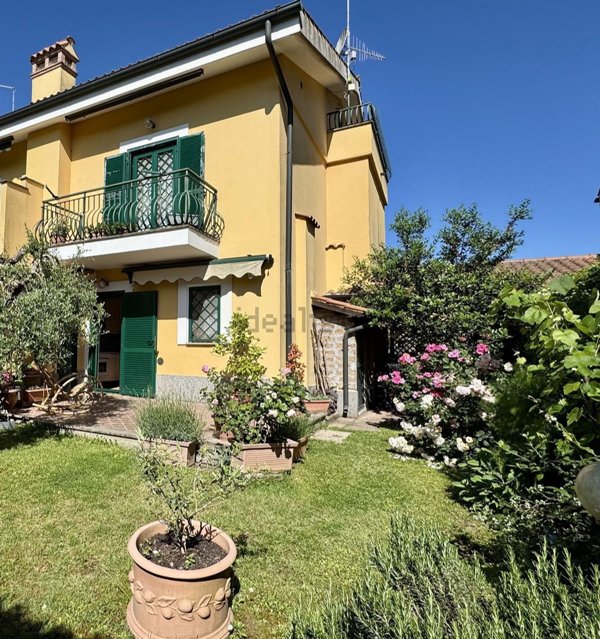 casa indipendente in vendita a Nepi