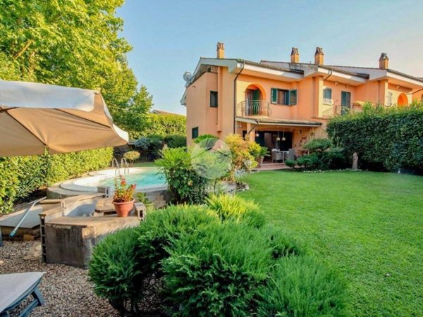 casa indipendente in vendita a Nepi