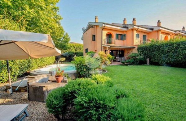 casa indipendente in vendita a Nepi