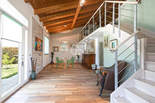 casa indipendente in vendita a Nepi