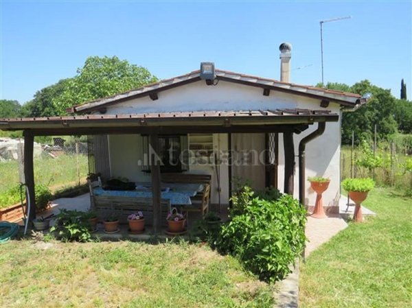 casa indipendente in vendita a Nepi