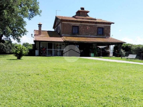 casa indipendente in vendita a Nepi