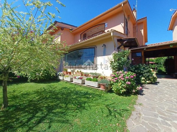 quadrivano in vendita a Nepi