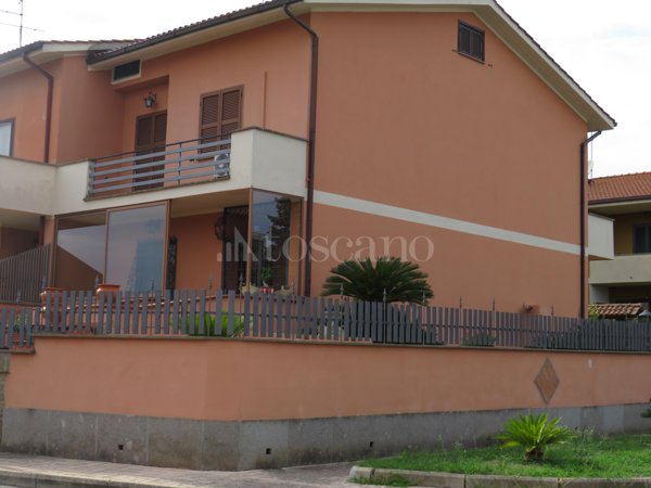 casa indipendente in vendita a Nepi