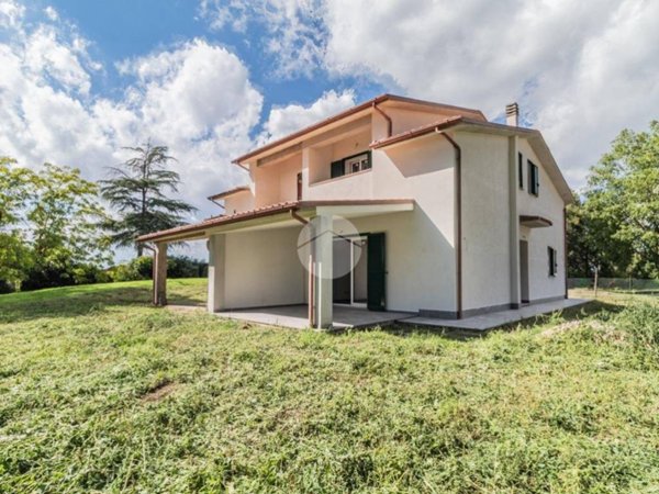 casa indipendente in vendita a Nepi