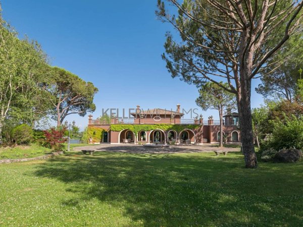 villa in vendita a Nepi