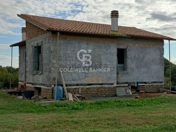 casa indipendente in vendita a Nepi